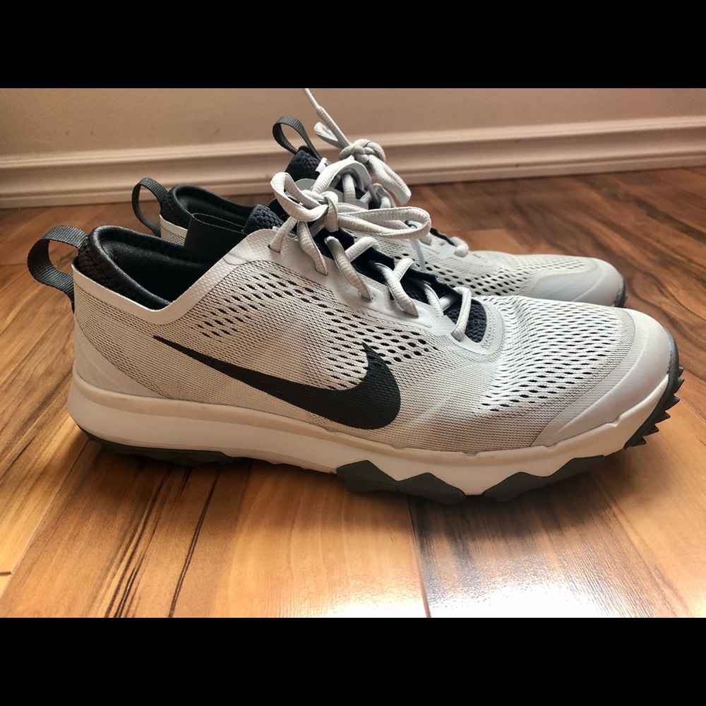 Men’s White Nike Golf Sneakers Shoes